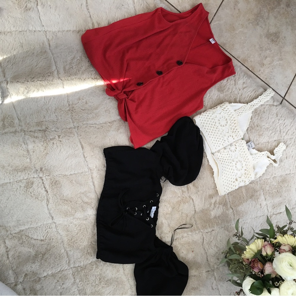 Bundle of 3 shirts